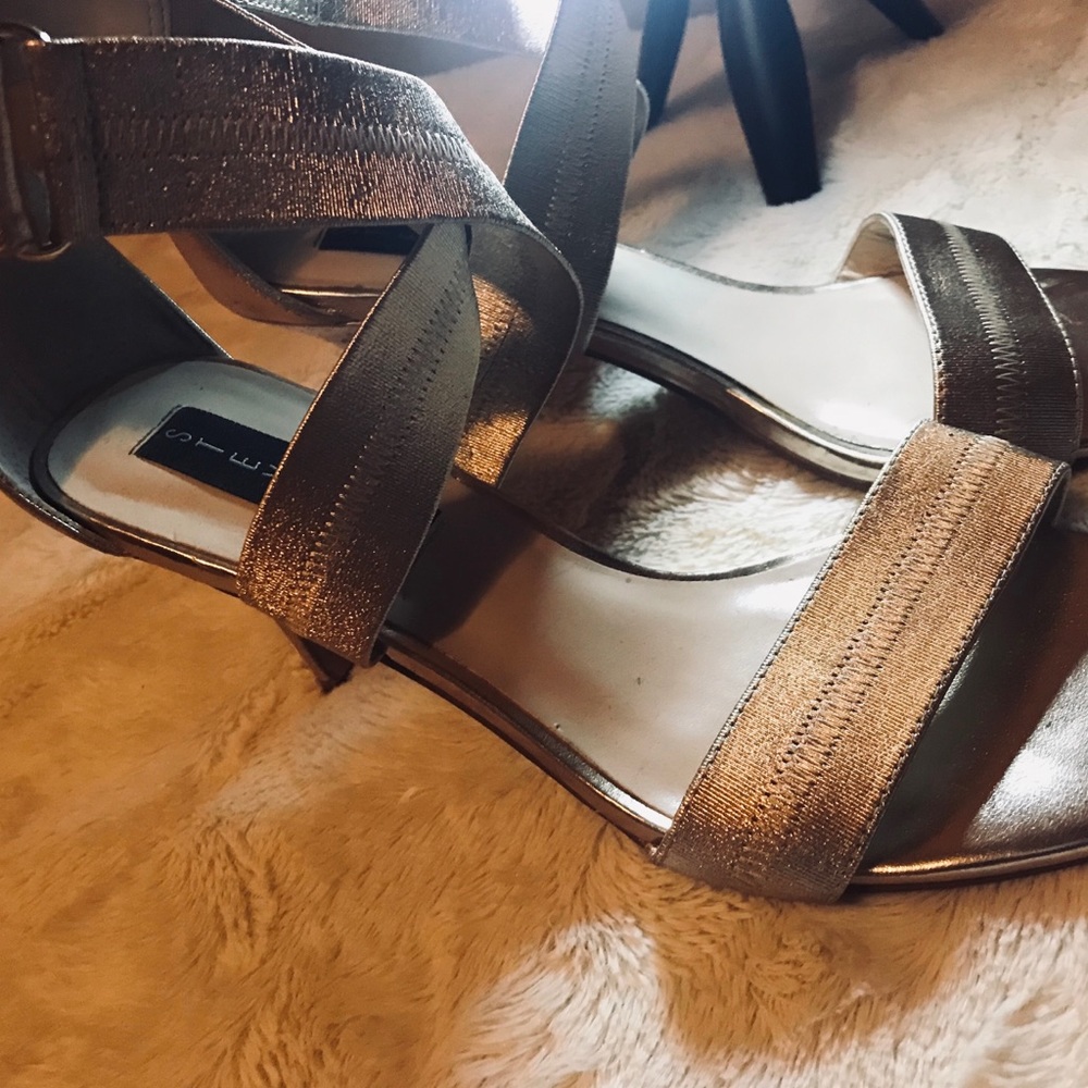 Heels - Picture 2 of 5
